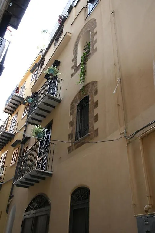 Hotel Cortese Palermo 2*,  Italia
